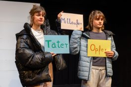 Einhorn05(c)schnuerschuhtheater_boettcher-tiensch